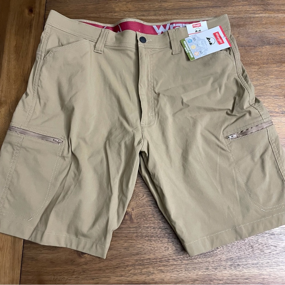 Wrangler Cargo shorts